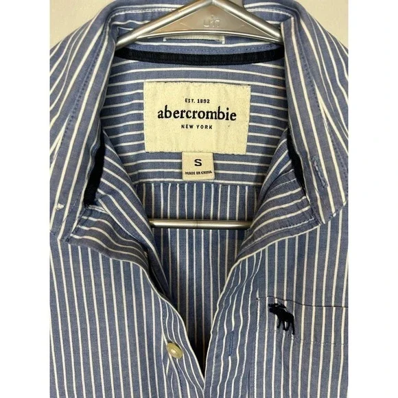 Abercrombie & Fitch Boys Button Up Muscle Tee Size Small - Picture 3 of 5